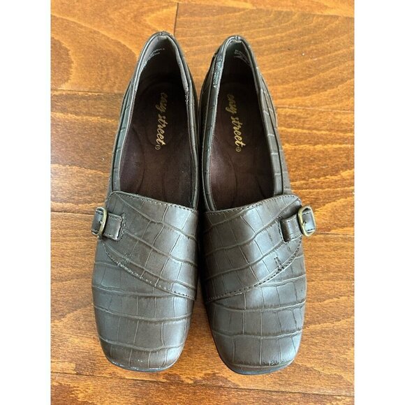 Easy Street 6.5 M Cinnamon Buckle Slip On Flats Closed Brown Crocodile Print NEW - Picture 3 of 6